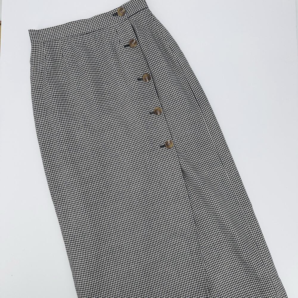 Vintage Mr. B Classics Wrap Skirt Women’s Size 8 Tan‎ Black Houndstooth Buttons